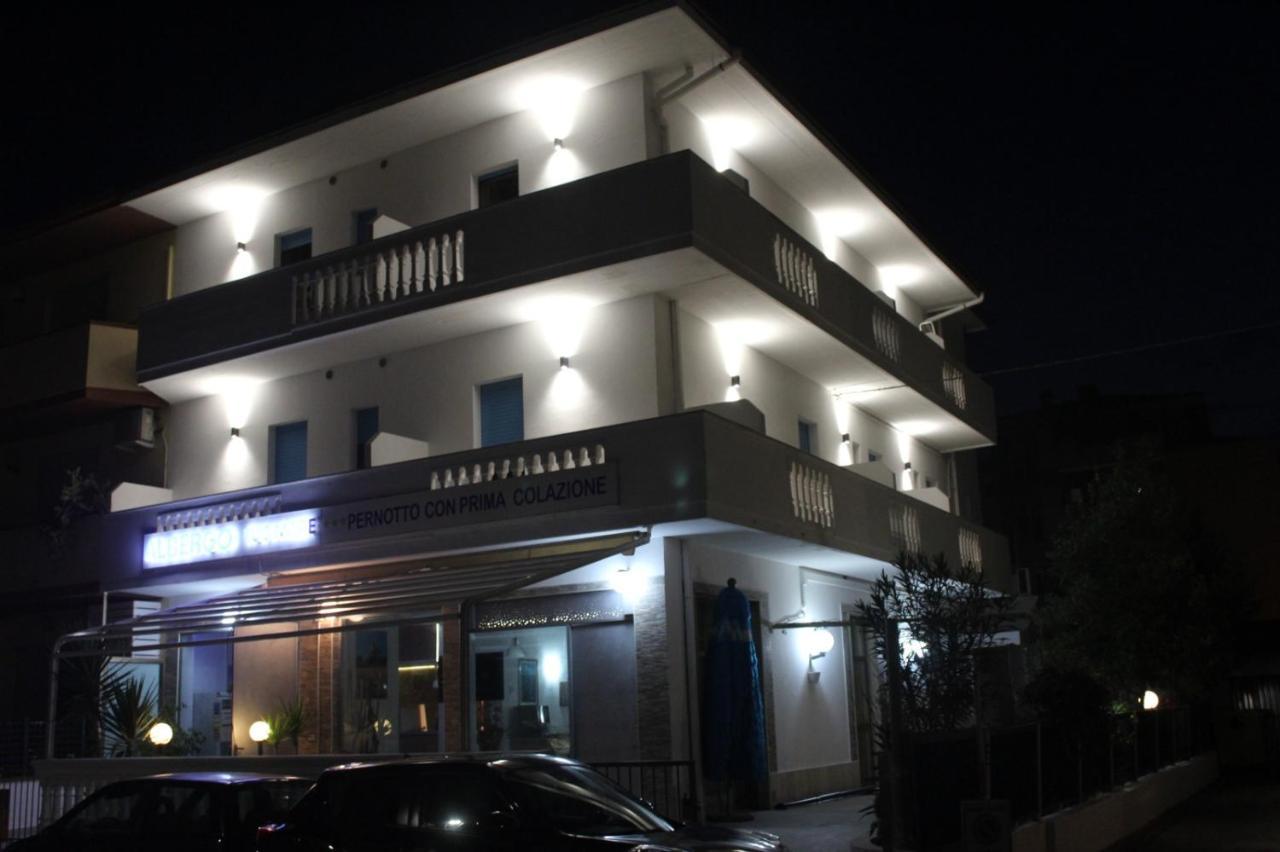 Hotel Tuo Mare Silvi Marina Exterior foto