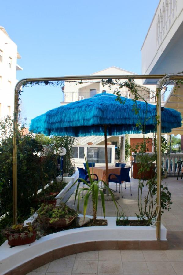 Hotel Tuo Mare Silvi Marina Exterior foto