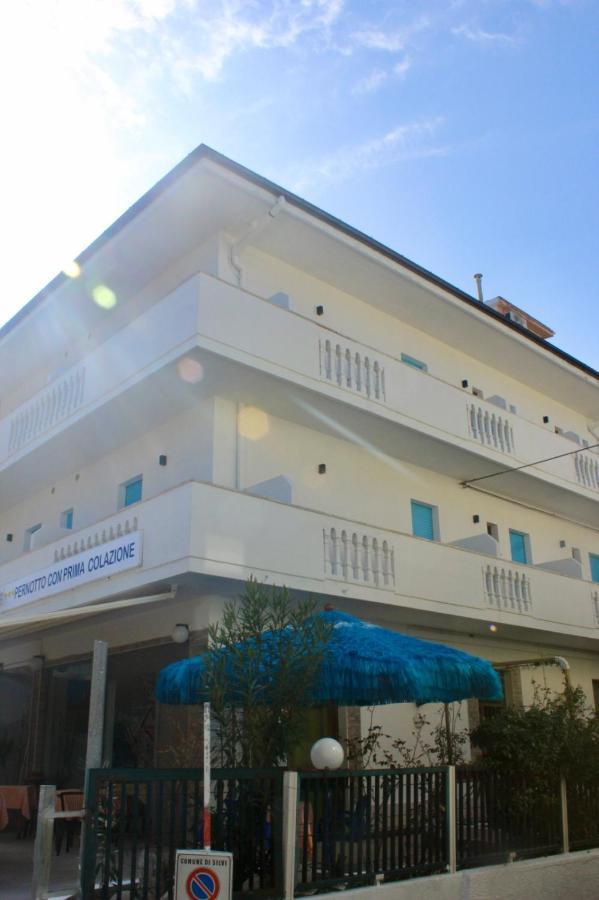 Hotel Tuo Mare Silvi Marina Exterior foto
