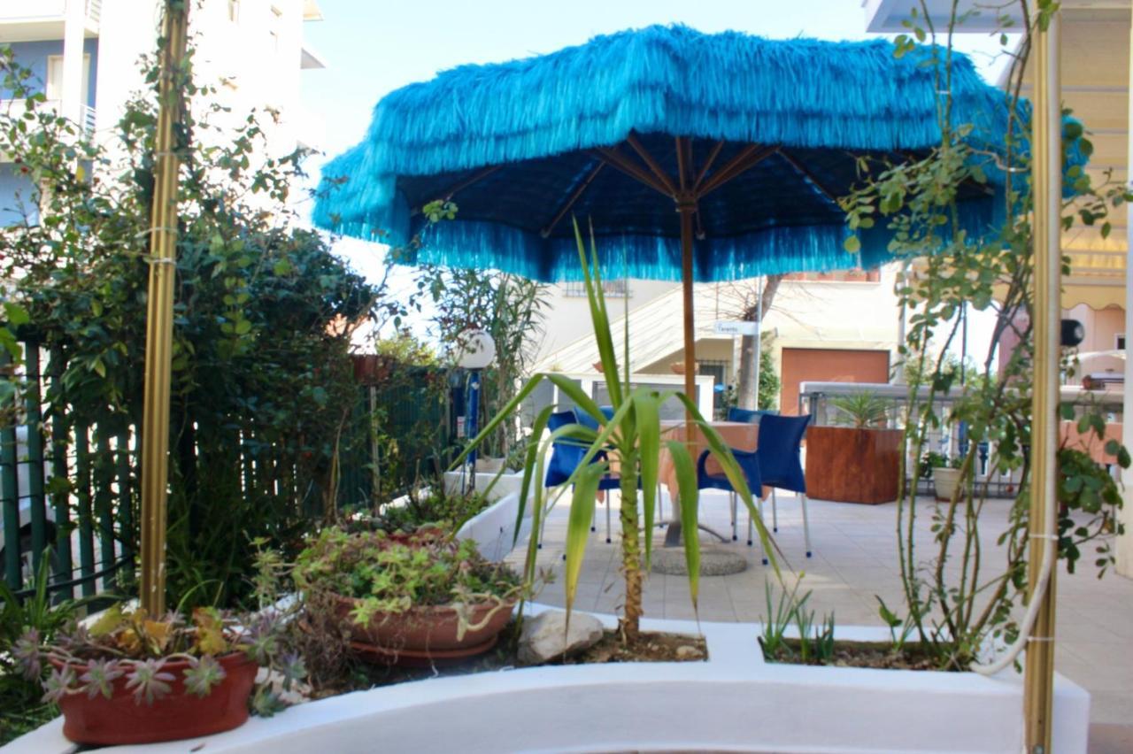 Hotel Tuo Mare Silvi Marina Exterior foto