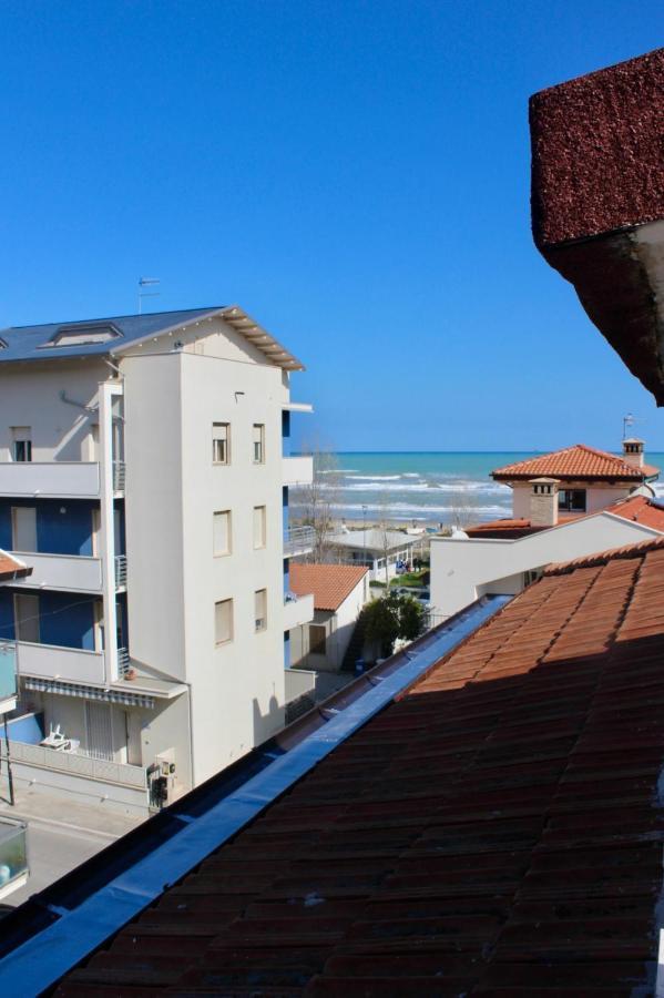 Hotel Tuo Mare Silvi Marina Exterior foto